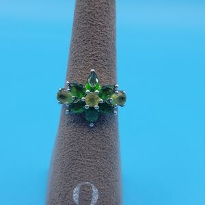 Harold Trujillo Sterling Silver Flower Green Peridot & Emerald ring size 6.75